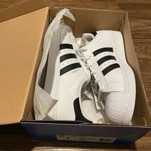 Bought them for my wife and they did not fit.